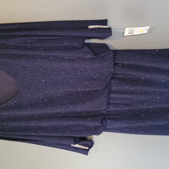 ✨️Beautiful Blue Sparkling Dress! - Picture 3 of 13